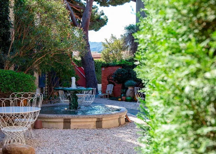 Hotel La Casa Pairal